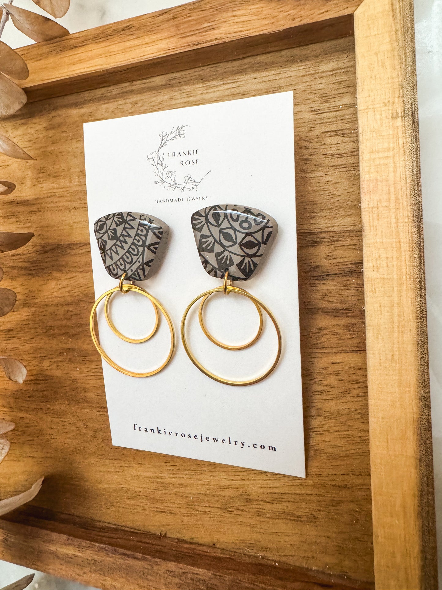 grey black and dual circles