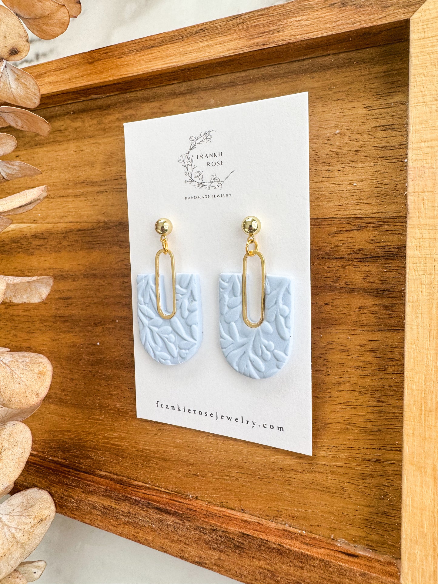 Embossed Spring Clay Arch