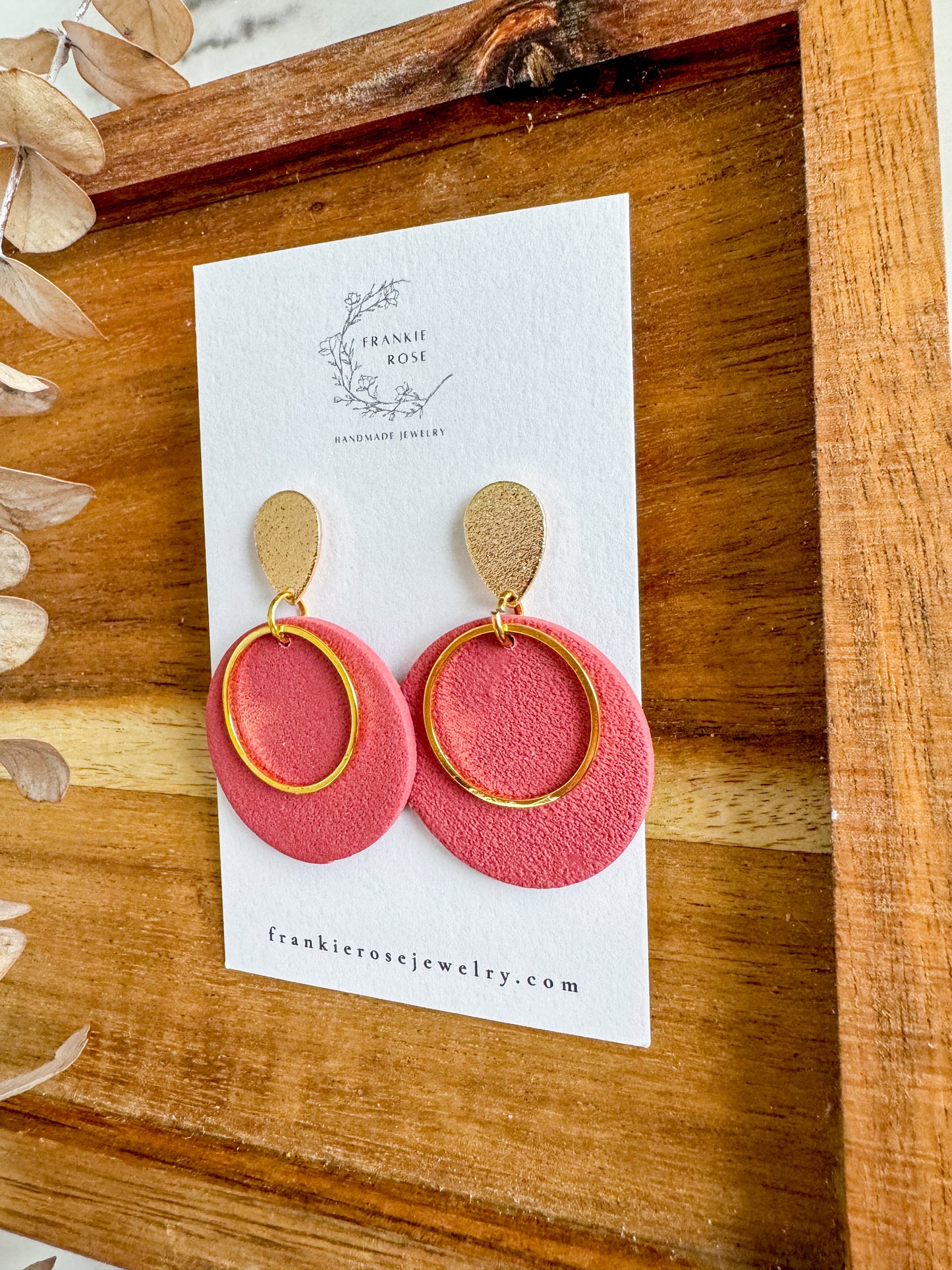 pink texture circles | tis the season