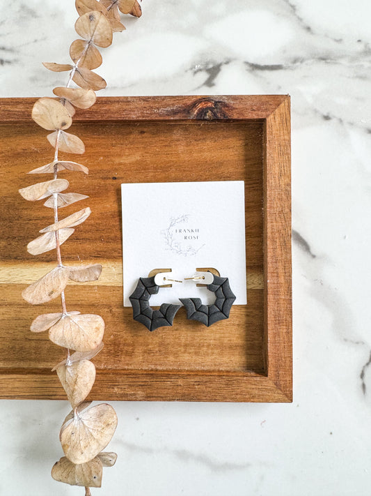 Black web hoops