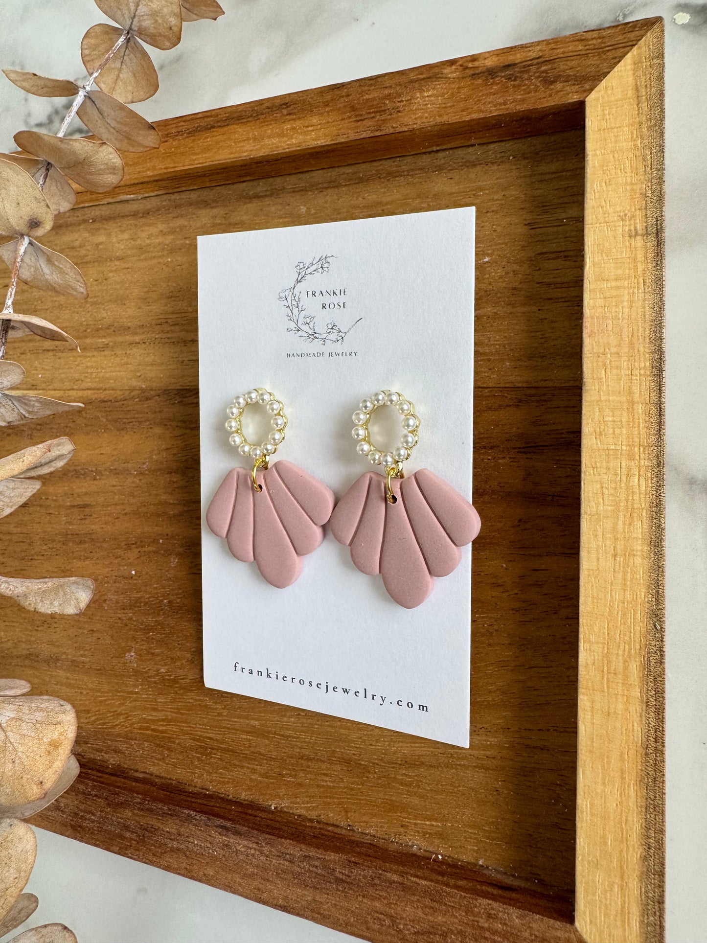 Pearl Shell Scallops