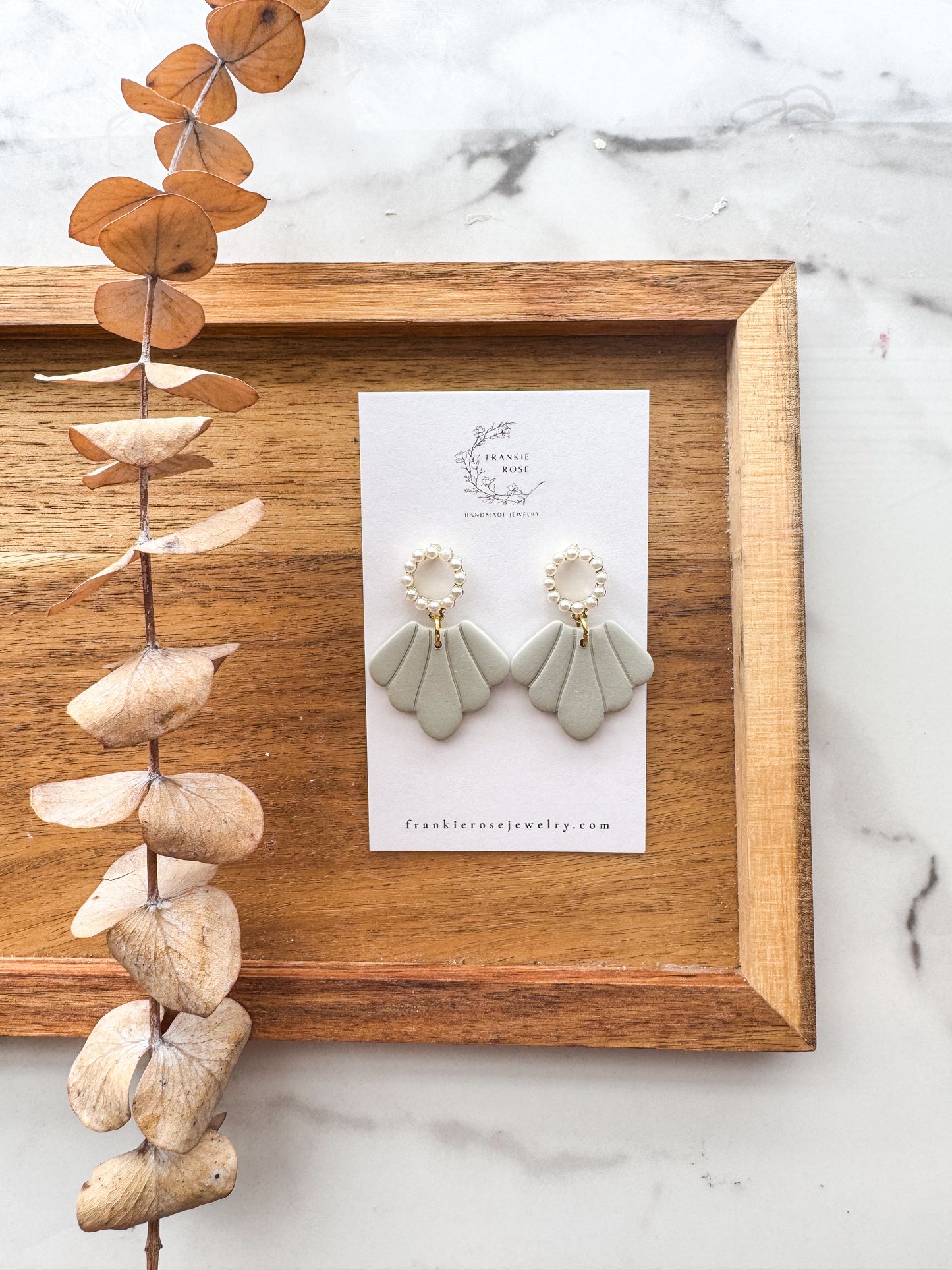 Pearl Shell Scallops