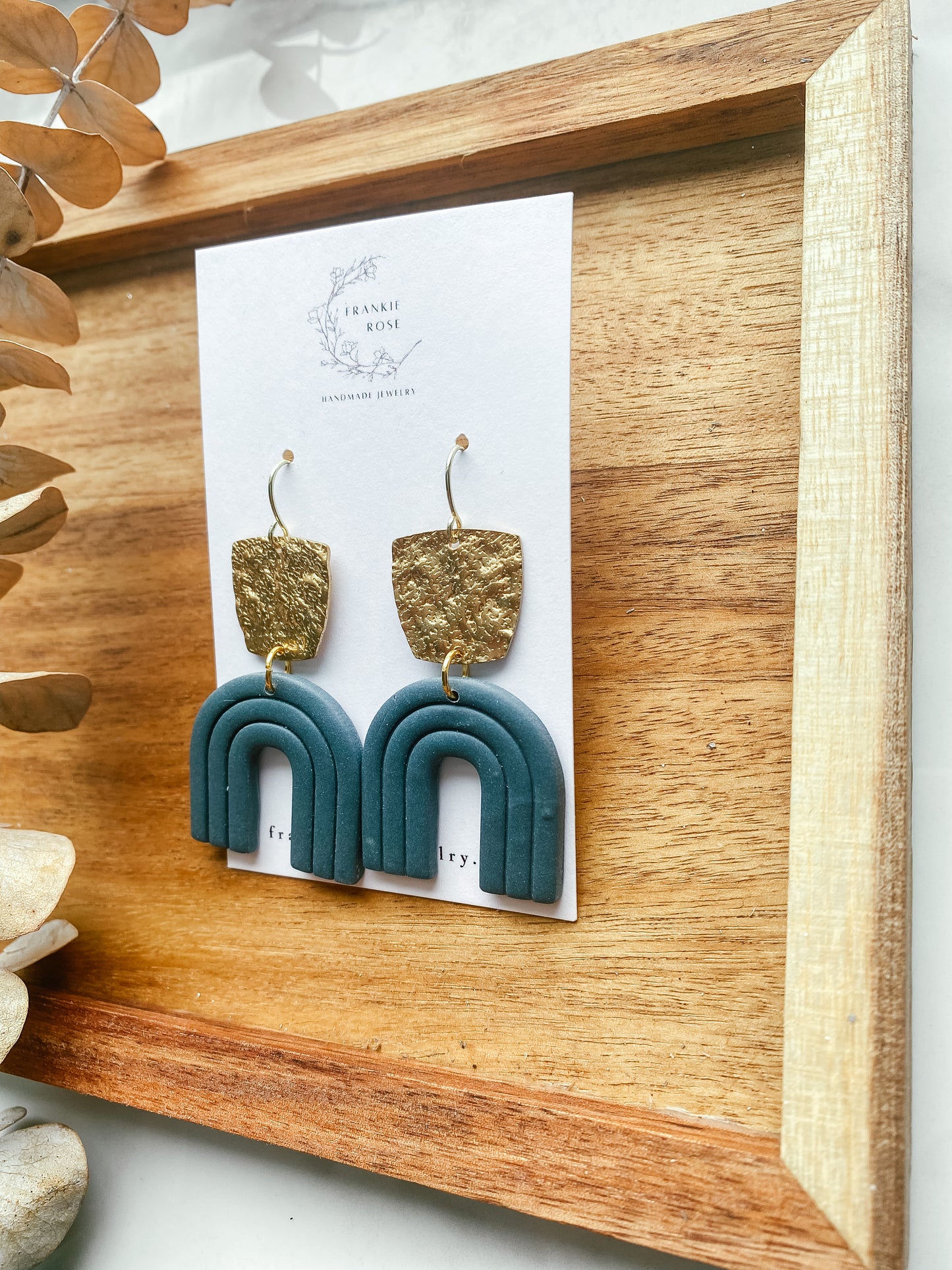 Navy blue arch | Clay earrings