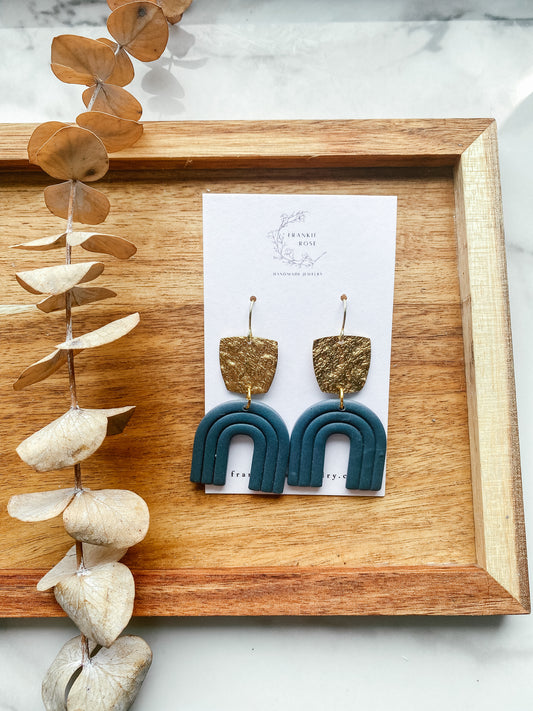 Navy blue arch | Clay earrings