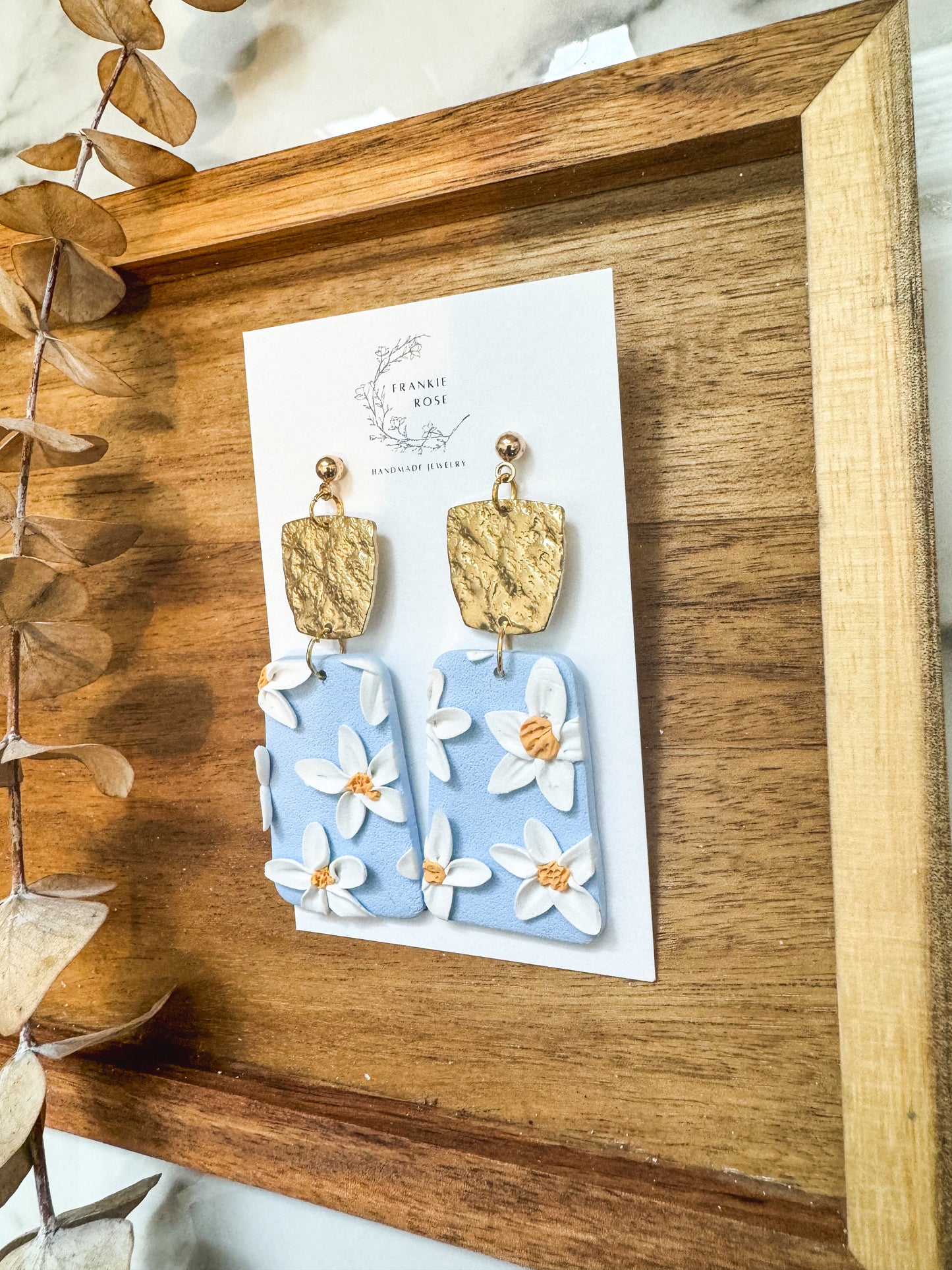 Blue daisy dangles | clay earrings | Spring Floral Collection